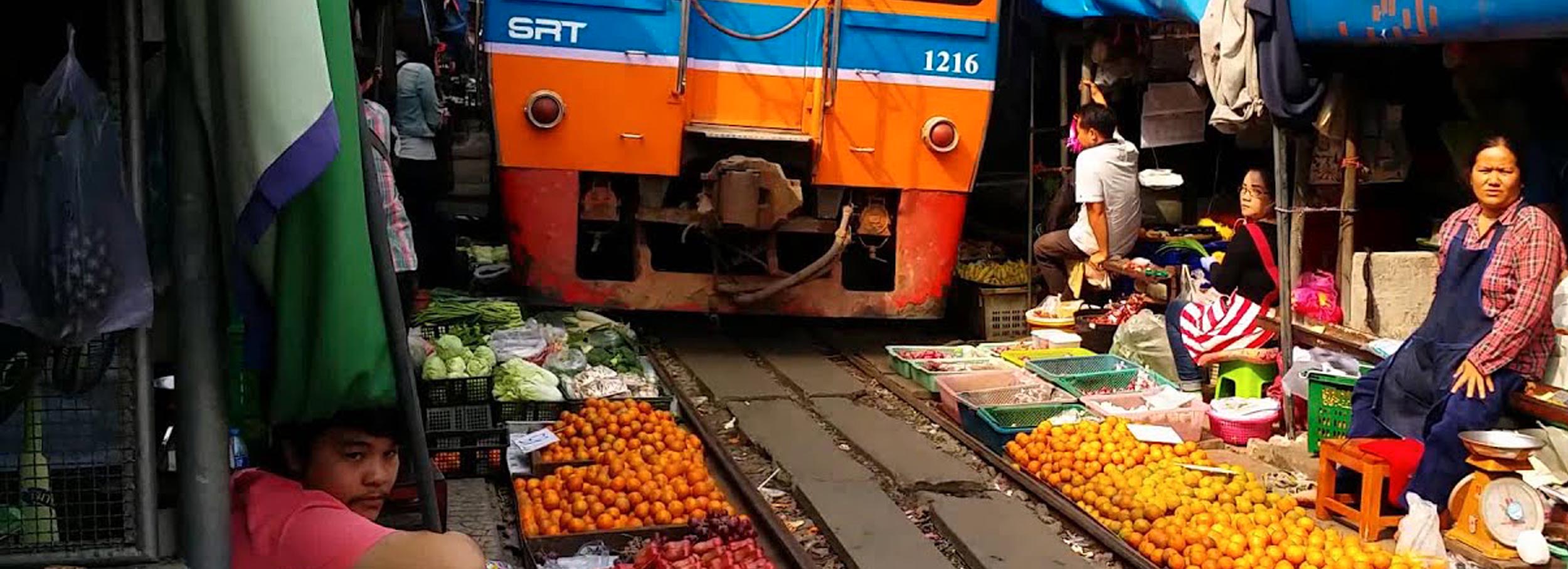 Thailandia mercato del trenino